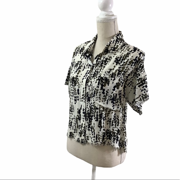 Cloth & Stone 🌵 Abstract Camo Crop Shirt - Picture 2 of 7